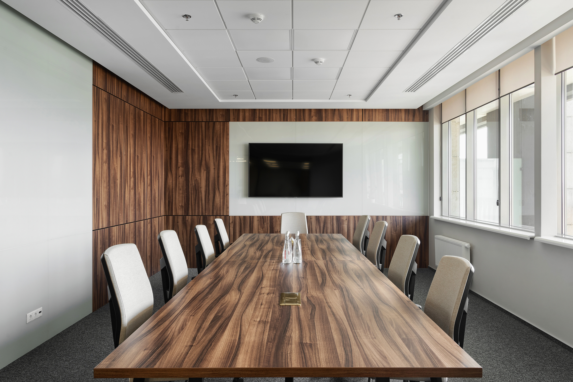 Dizajn interera ofisa Senator